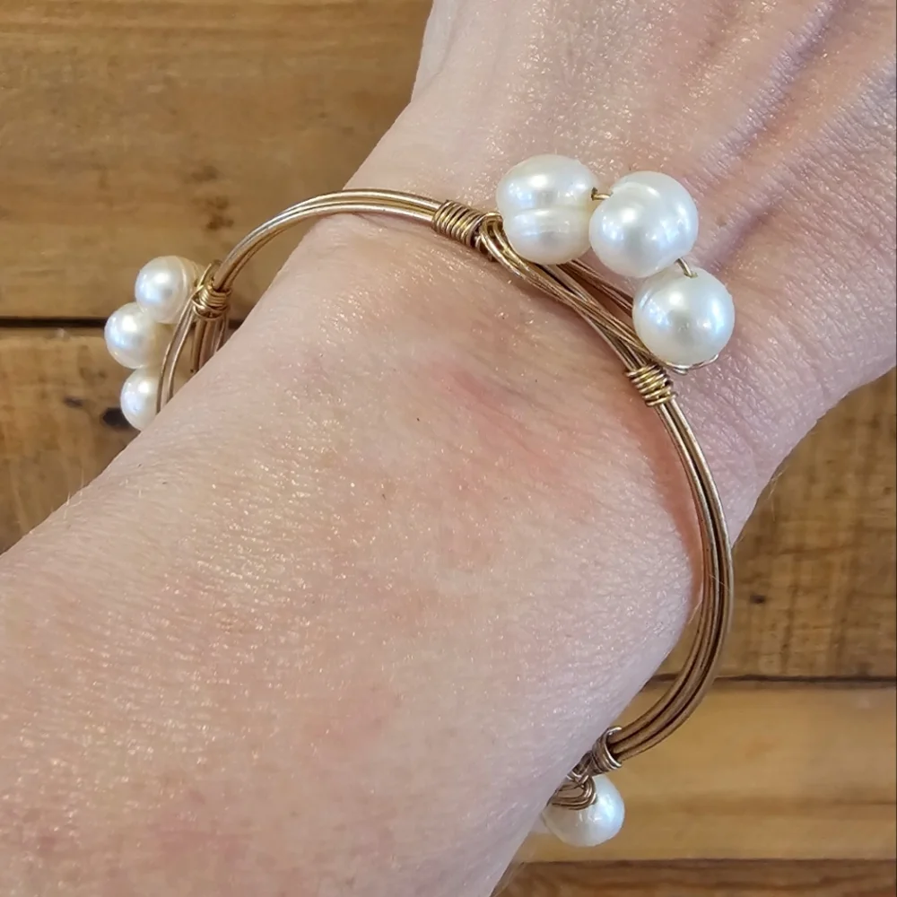 Goldtone Wire Bangle Bracelet w/ Freshwater Pearls - Picture 1 of 5